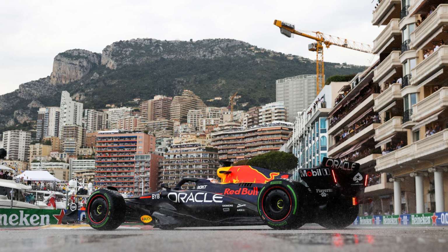 Verstappen celebra vitória, mas fala em corrida “superdifícil”: “Mônaco é assim”