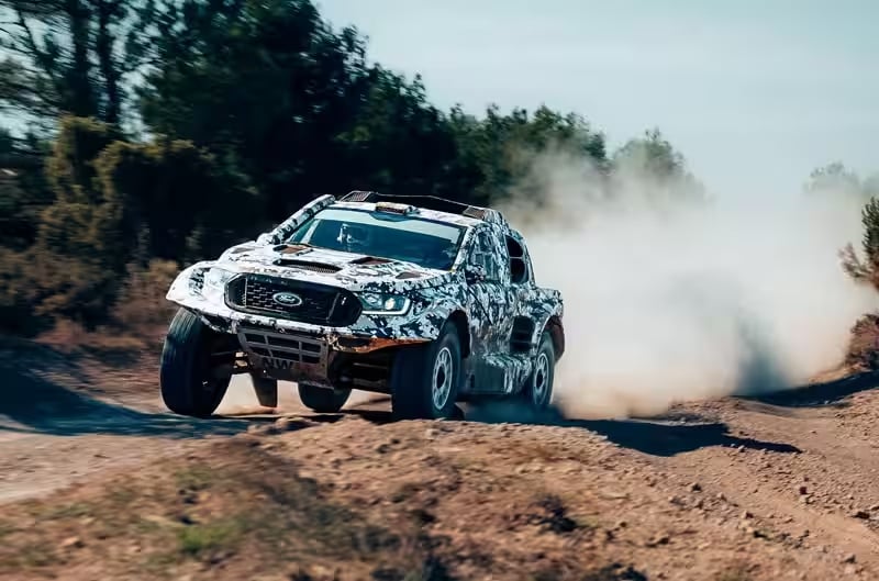 Ford anuncia participação no Dakar 2024 e projeta briga por título no ano seguinte