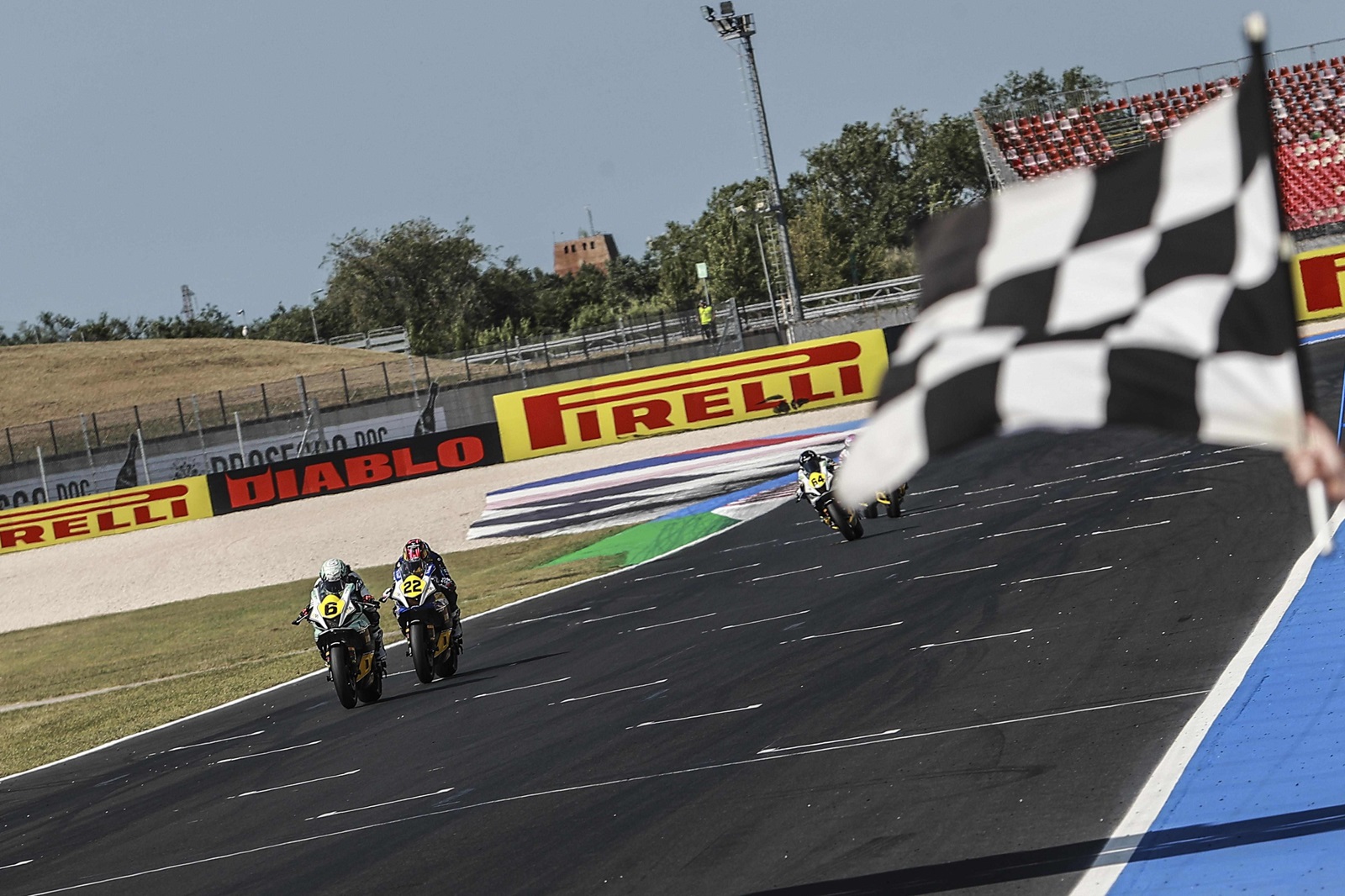Herrera segura Carrasco no fim e vence corrida 1 do Mundial Feminino em Misano
