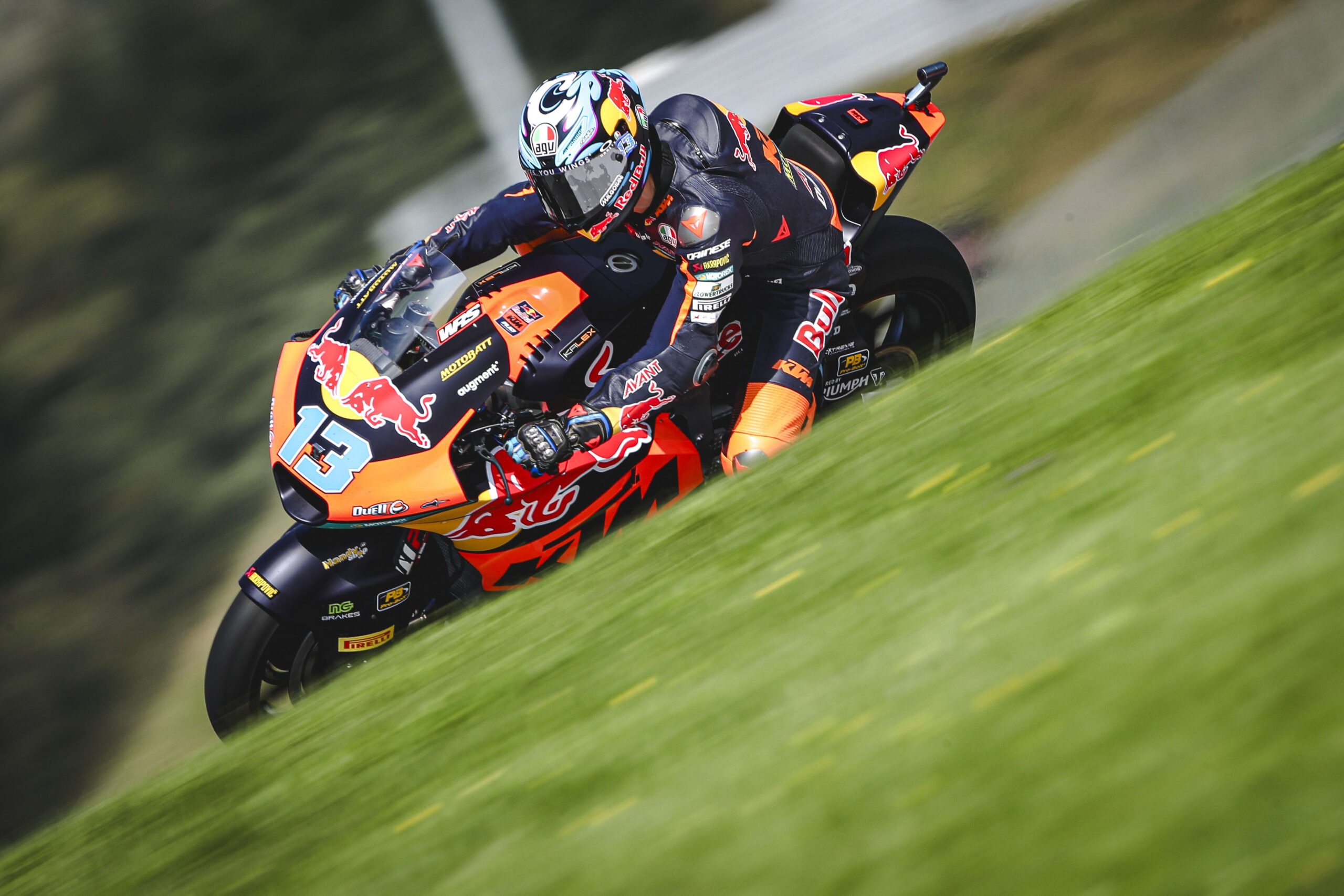 Vietti passeia na Áustria e vence com folga na Moto2. García é punido e fica em 14º