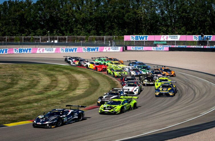 Aitken domina do início ao fim e vence corrida 1 do DTM em Sachsenring. Bortolotti é 2º