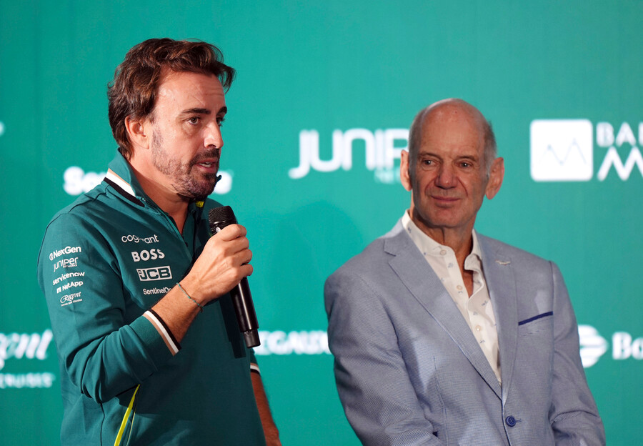 Newey destaca importância de atualizações em permanência de Alonso na Aston Martin
