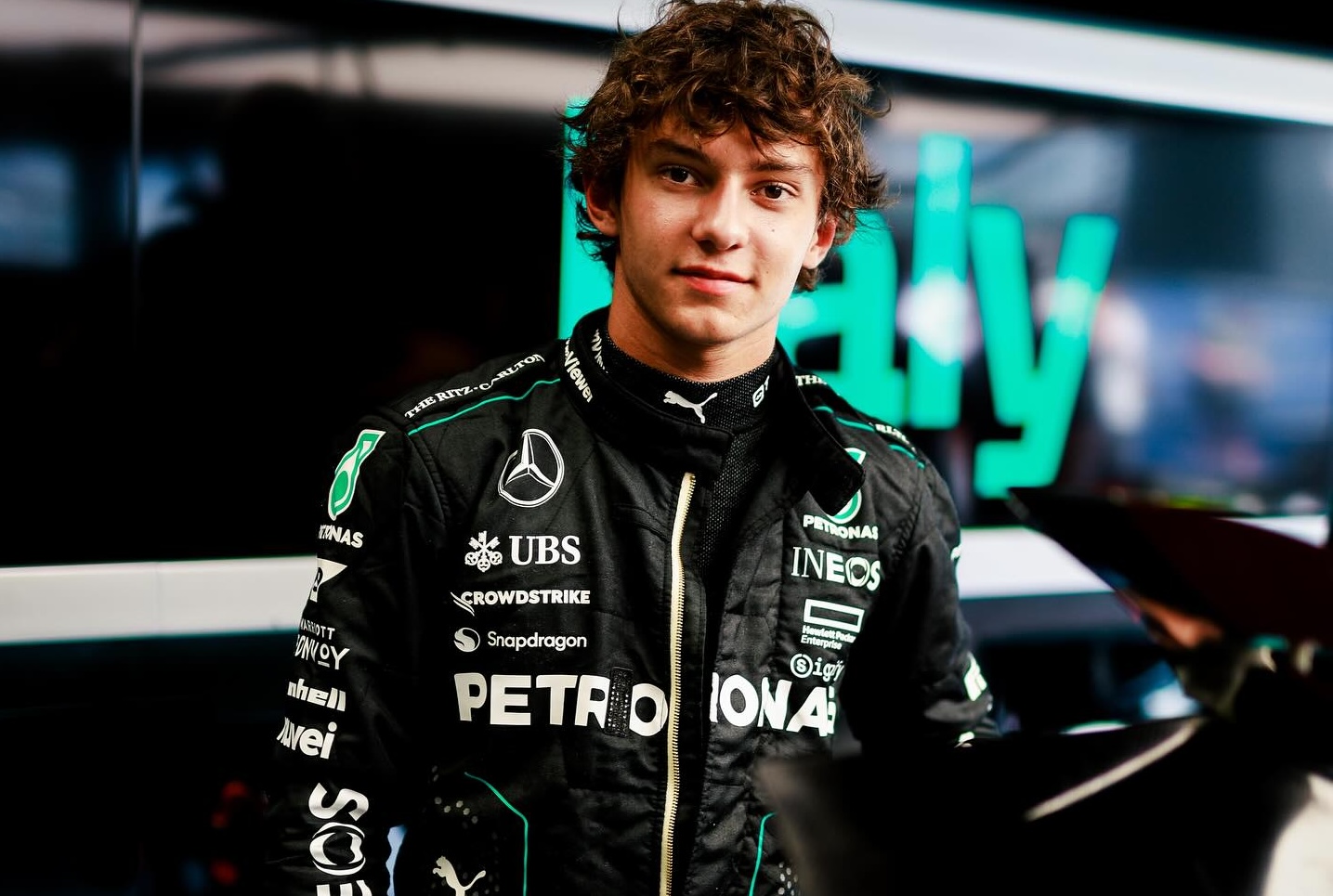 Antonelli substitui Hamilton e comanda Mercedes no TL1 do GP da Cidade do México