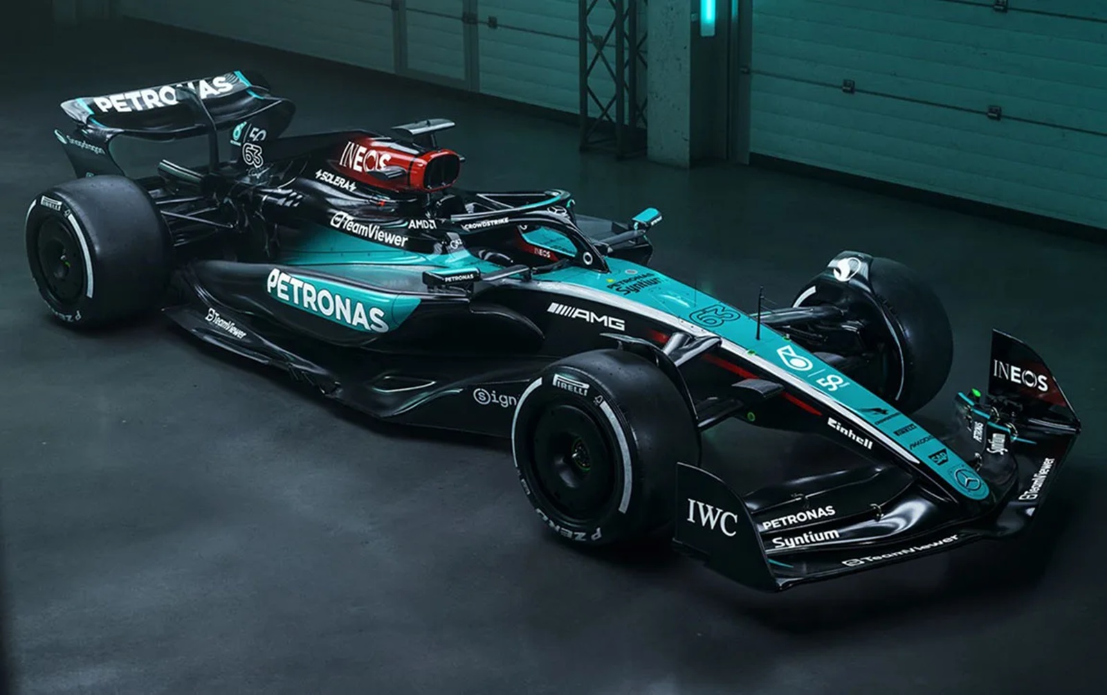Mercedes anuncia pintura especial e adota verde para correr nas