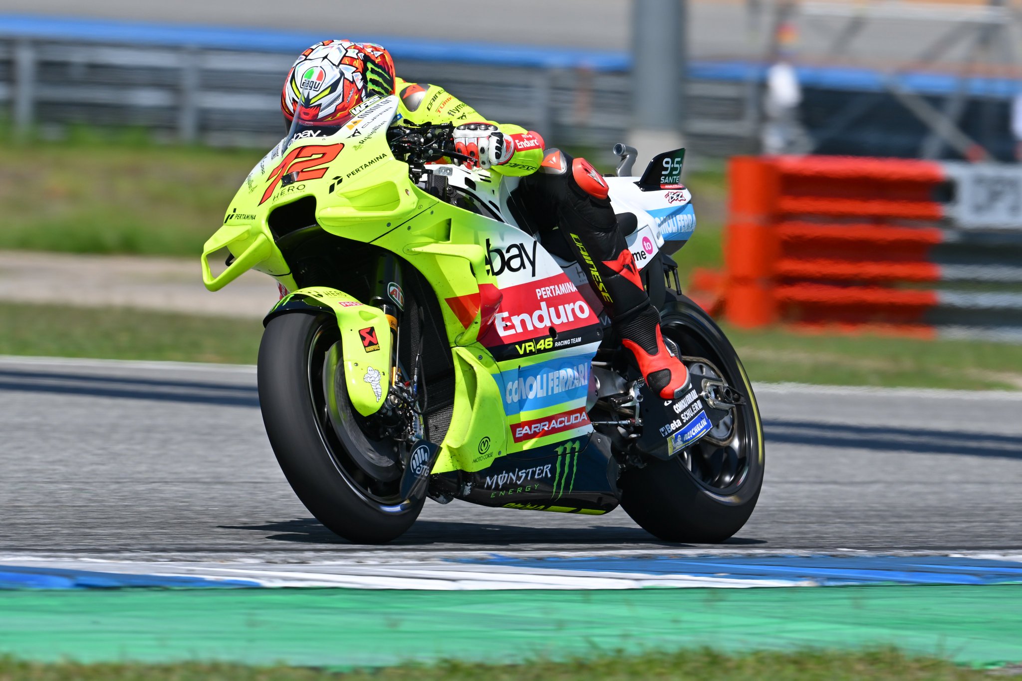 Bezzecchi segura Martín e lidera treino livre 1 da MotoGP na Tailândia. Bagnaia é 3º