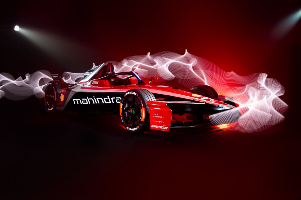Mahindra traz vermelho metálico e prata acetinado em novo carro da Fórmula E 2024/25