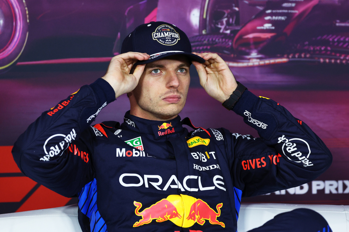 Sainz elogia “incrível” Verstappen, mas diz: “Pode ter vida dificultada com carros iguais”