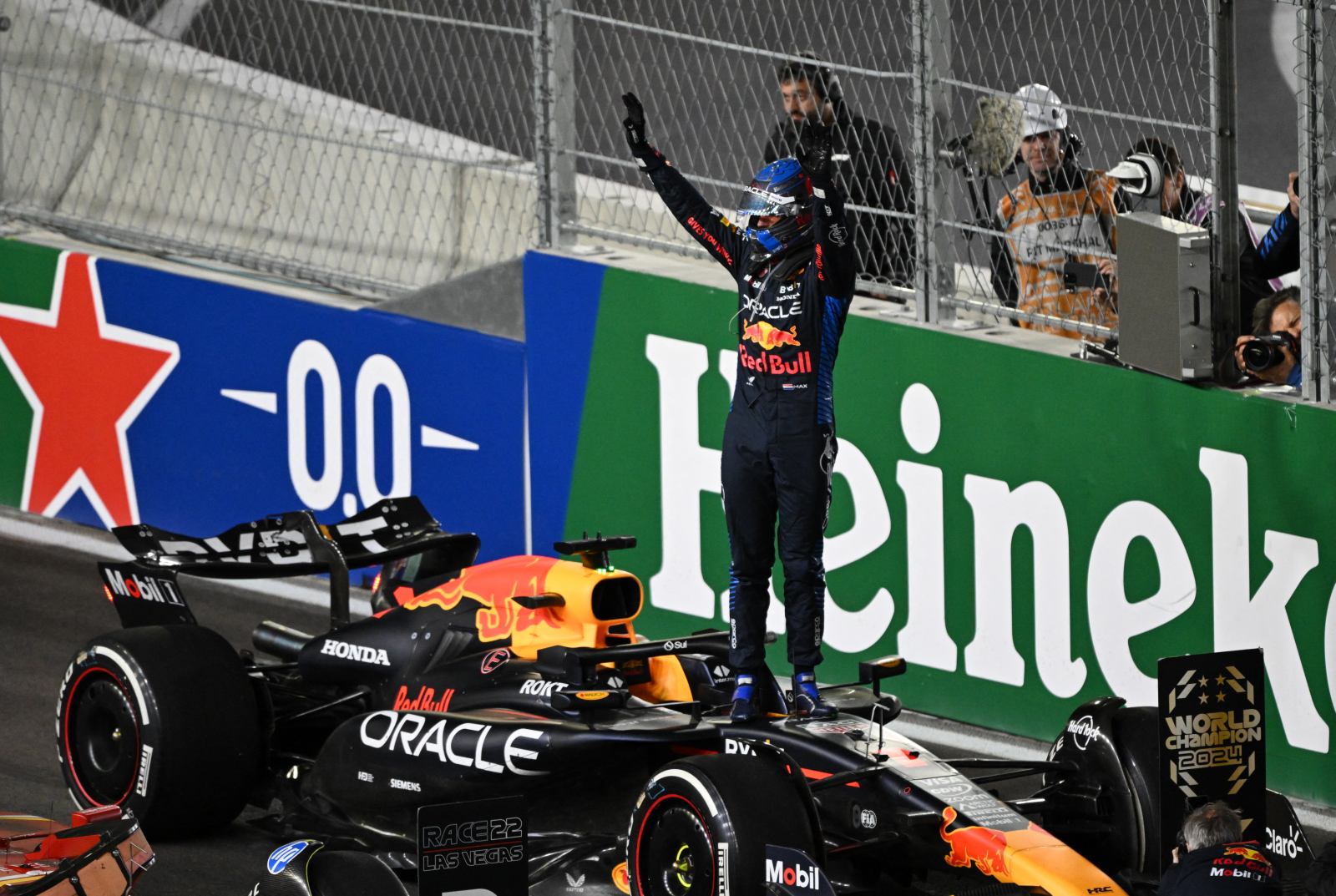 Tetra de Verstappen na F1 em Las Vegas coloca Band na vice-liderança da audiência