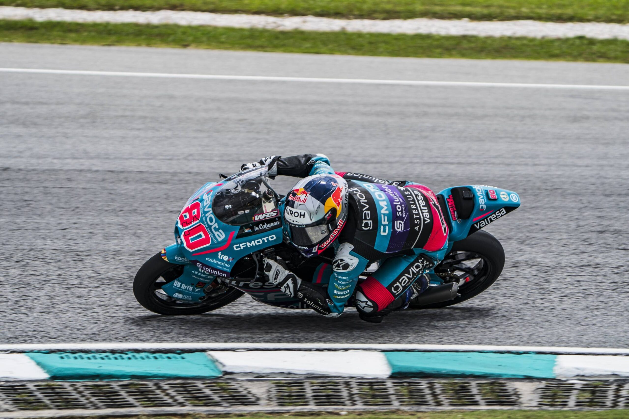 Alonso segura Furusato por apenas 0s088 na Malásia e vence pela 13ª vez na Moto3 2024