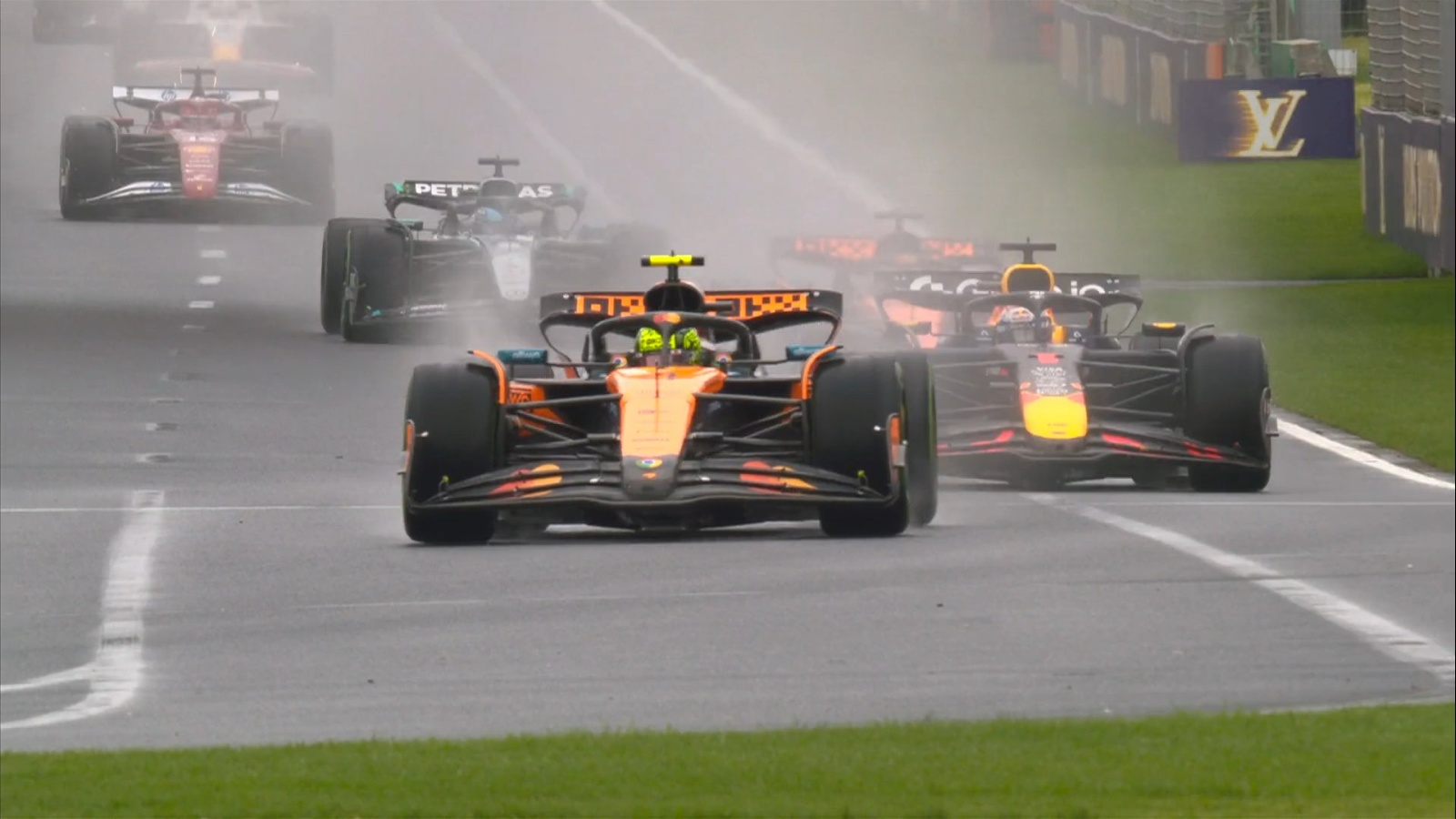 Norris vence corrida maluca do GP da Austrália para abrir F1 2025. Bortoleto bate