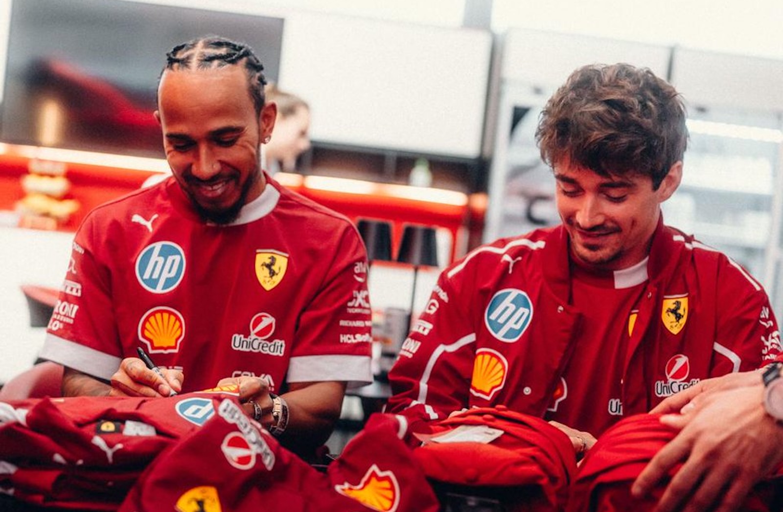 Button defende Hamilton e Leclerc e ironiza presidente da Ferrari: “Devia dar o exemplo”