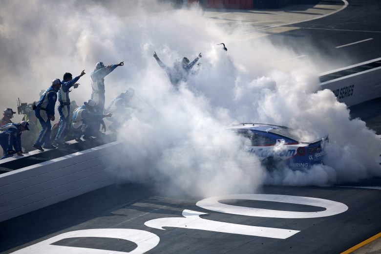 Quais os horários da etapa de Bristol, final do Round of 16 dos playoffs da Nascar 2025
