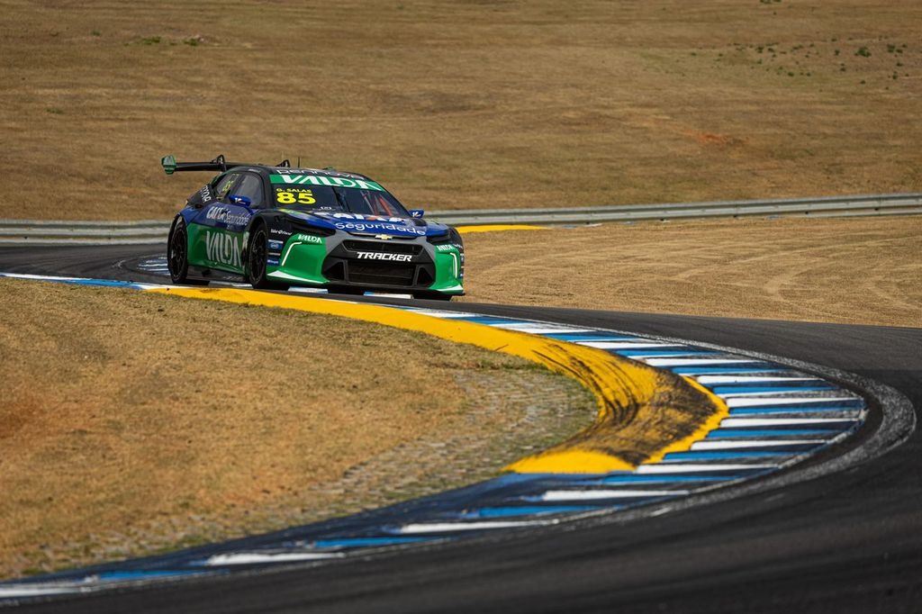 Salas vence corrida principal da Stock Car marcada por quebras no Velocitta. Fraga é 2º 