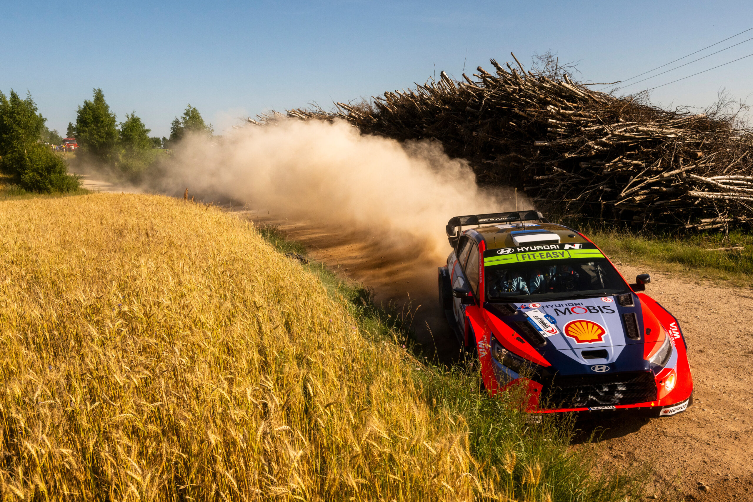 Tänak supera Evans e toma liderança do WRC por 1 ponto na Estônia. Confira classificação