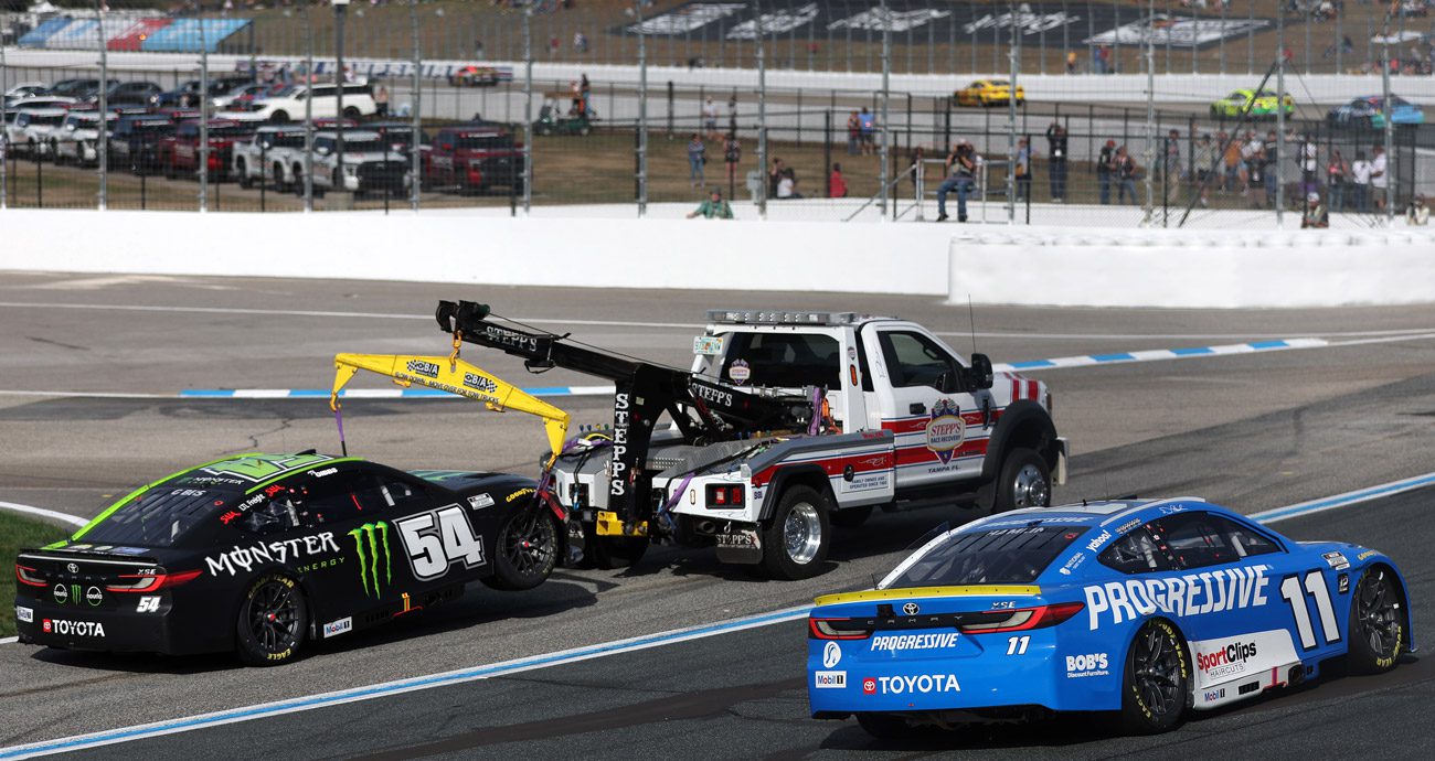 Hamlin espera intervenção da Joe Gibbs após acidente com companheiro na Nascar