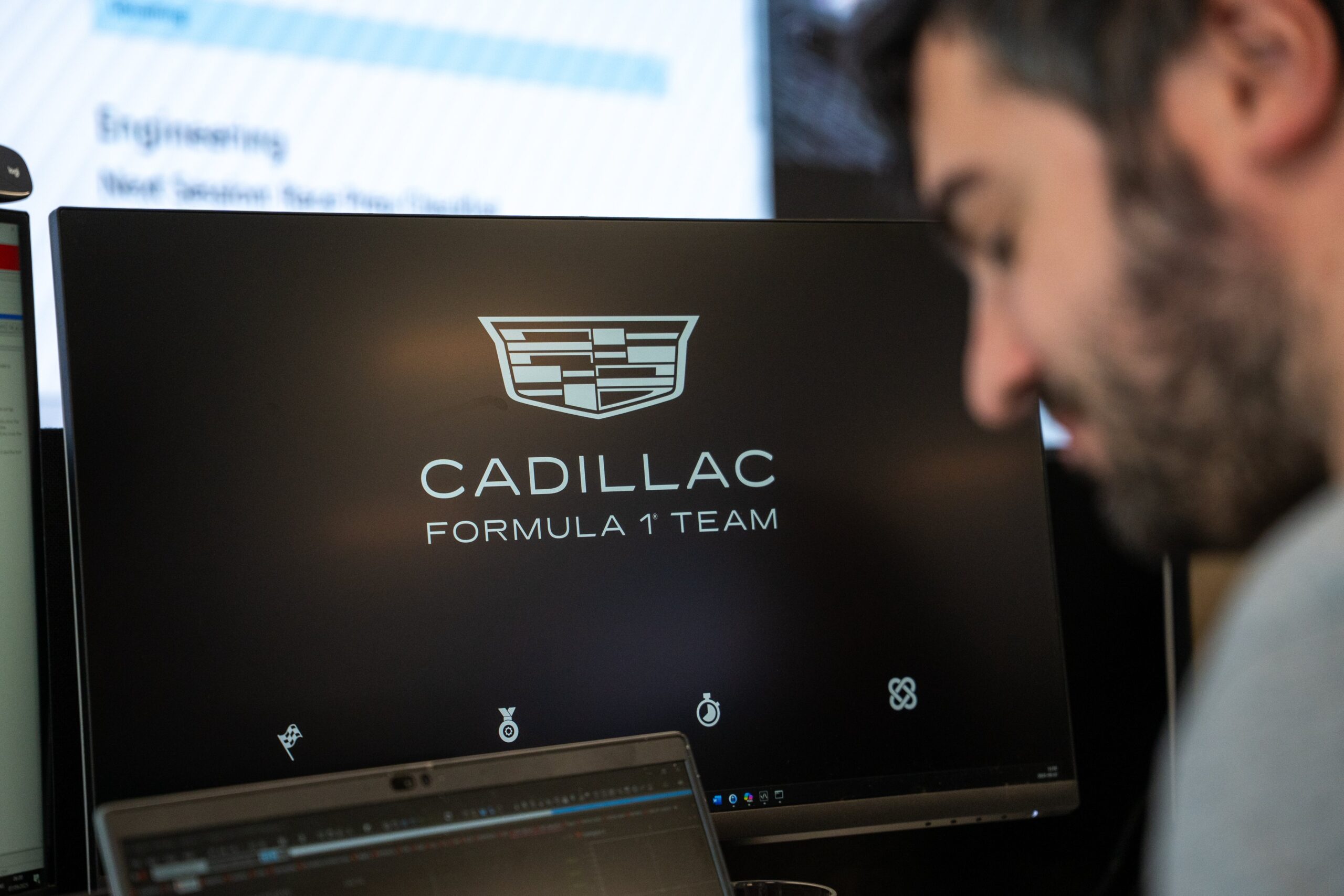 Cadillac mira ter 600 funcionários antes de 2026 para “conseguir sobreviver” na F1