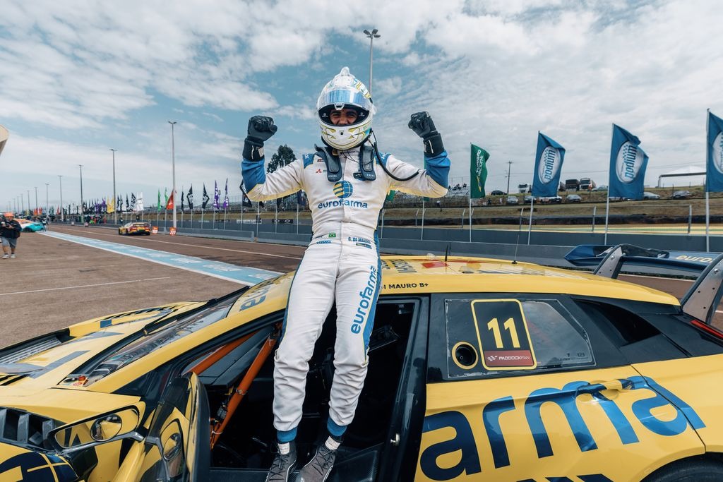 Di Mauro vence corrida principal da Stock Car em Cascavel marcada por acidentes