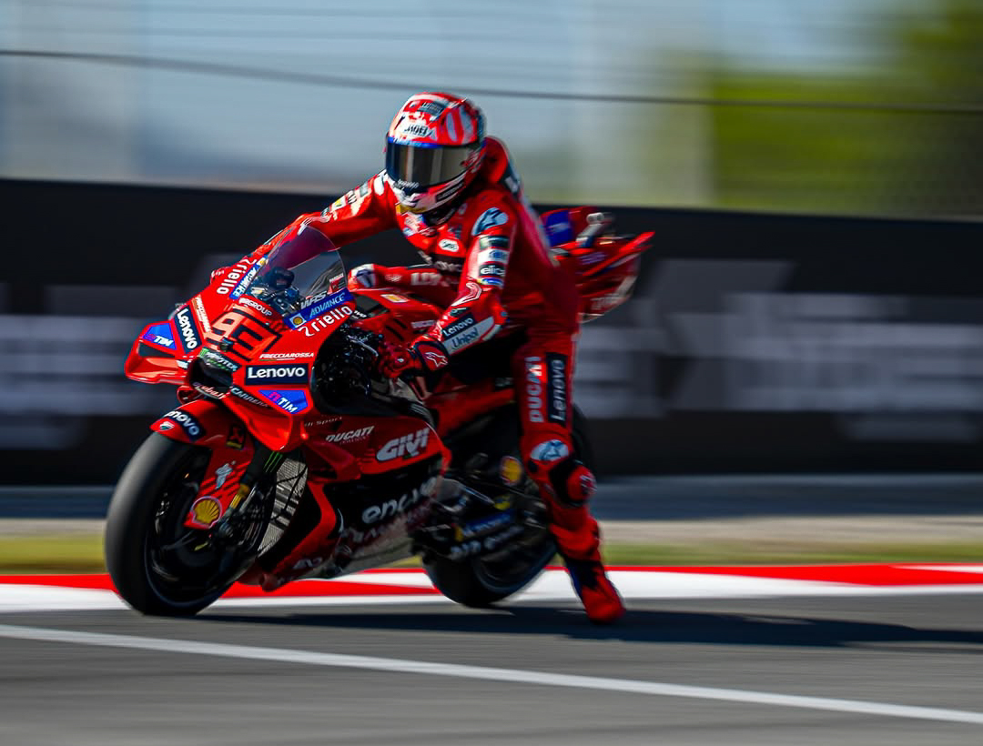 Marc Márquez abre 187 pontos com vitória em sprint da Catalunha. Confira classificação