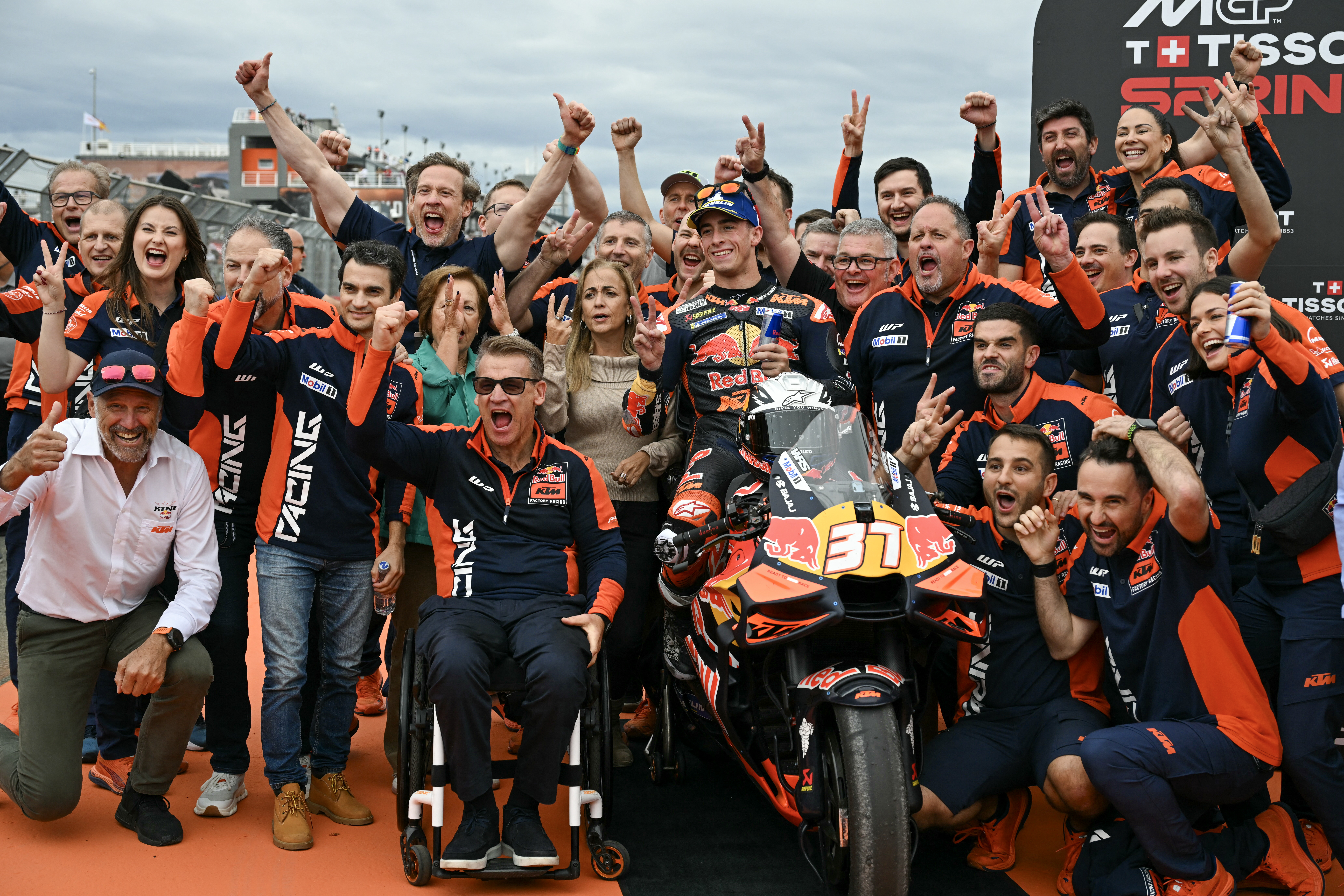 Acosta toma 4º lugar de Bagnaia em Valência. Confira classificação final da MotoGP 2025