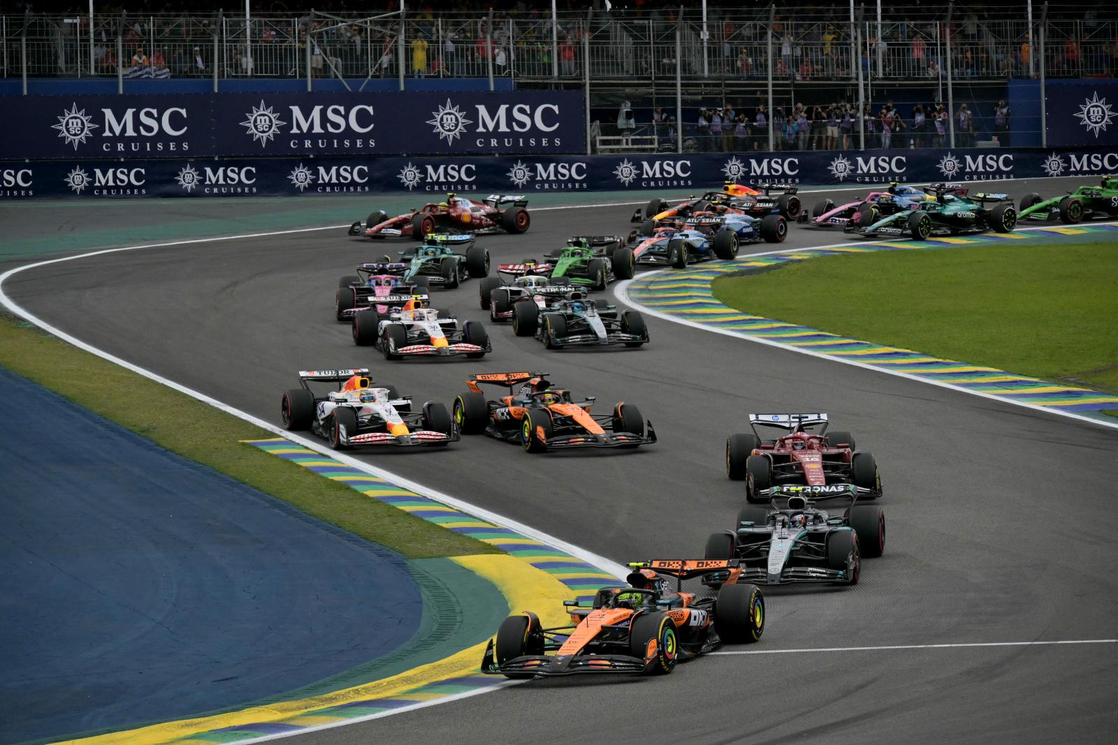 GP de São Paulo de F1 recebe público recorde de 303 mil pessoas em Interlagos