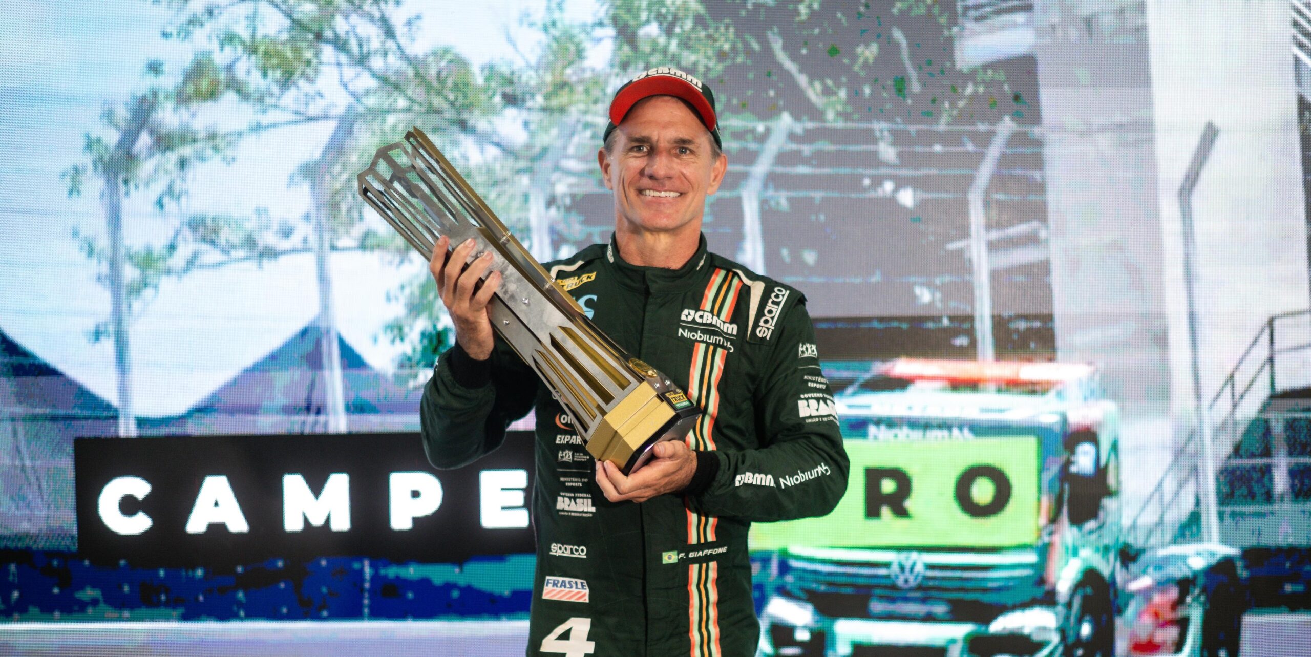 Giaffone conquista tetra da Copa Truck em Interlagos. Totti e Salustiano vencem