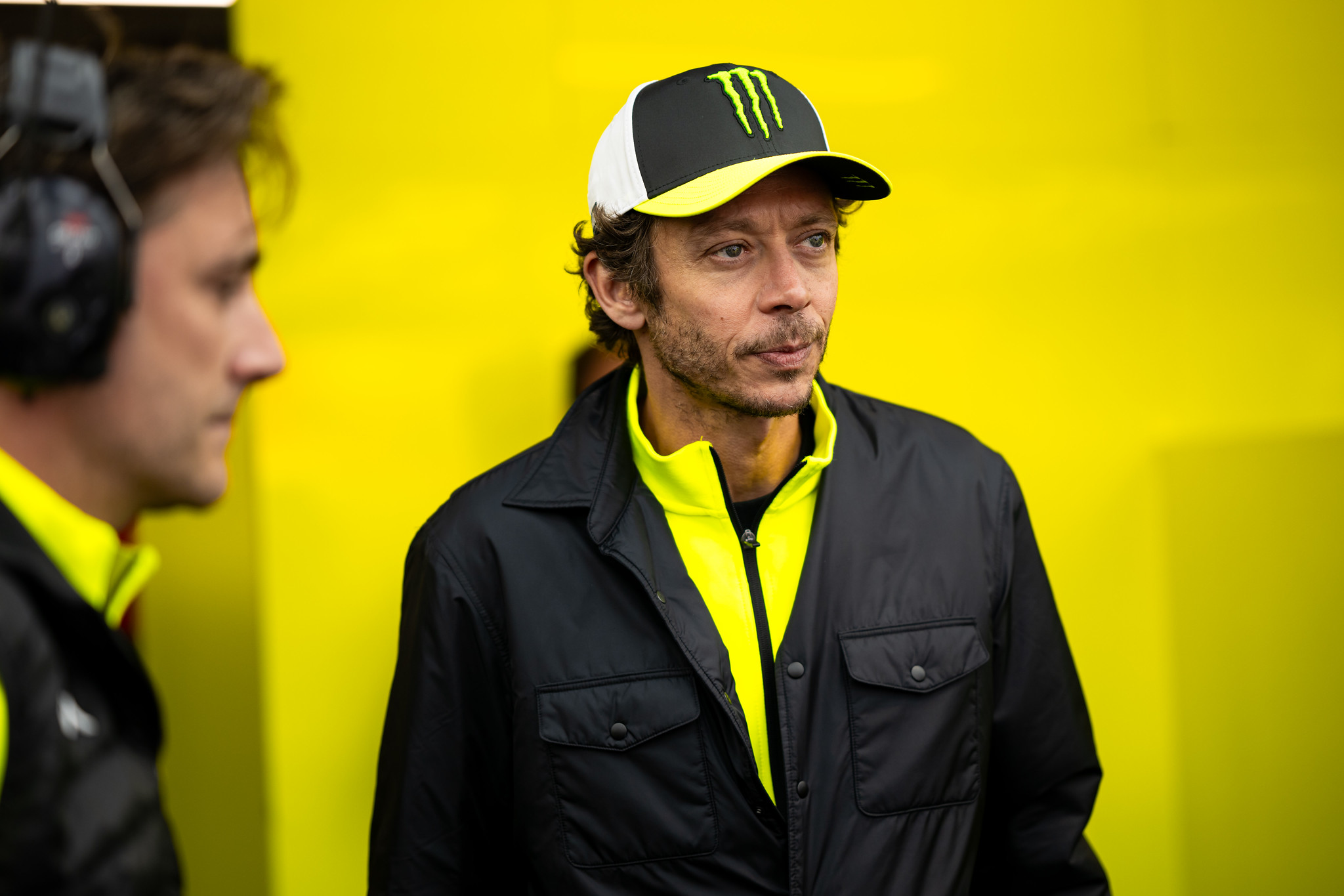 Rossi admite “erro” de Bezzechi após agressão em Brno, mas mostra surpresa com suspensão