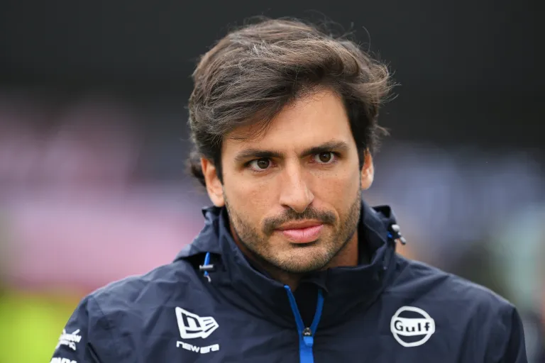 “Confissão de Sainz pode abalar F1”, diz Marcos Gil: “Joga dúvida sobre pilotos”