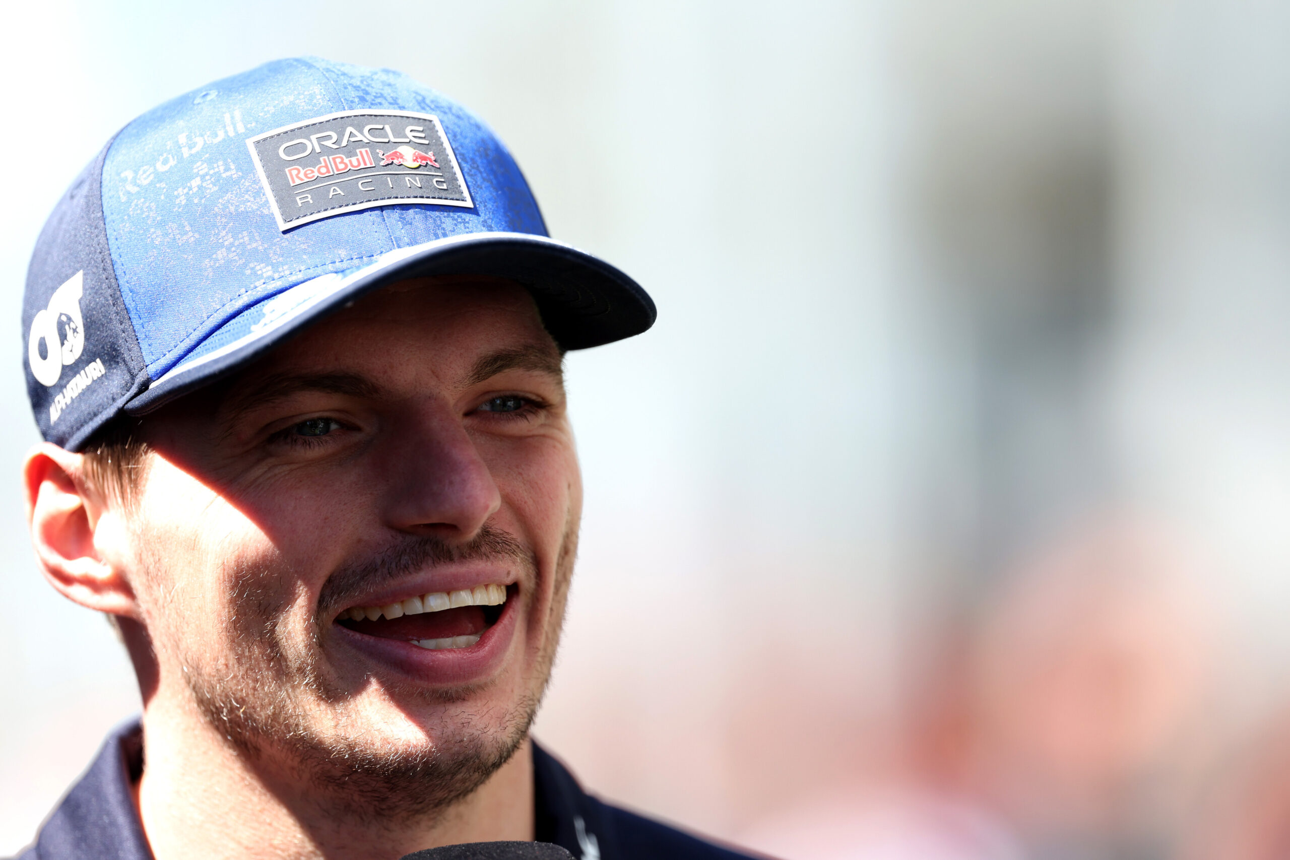 Verstappen revela capacete especial para corrida de casa da Red Bull na Áustria