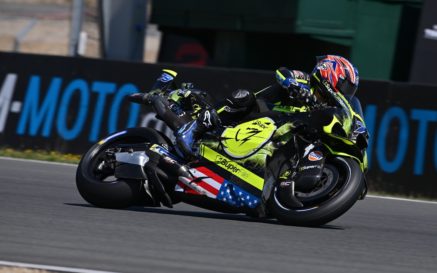 Ogura supera Bezzecchi, bate recorde e comanda dia de treinos da MotoGP na Tchéquia. Moreira é 8º