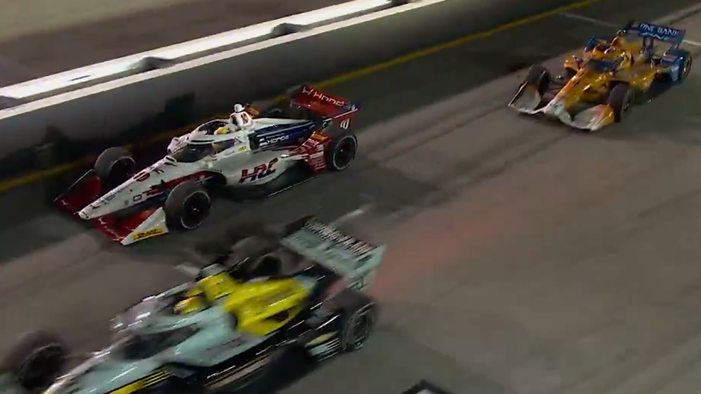 Palou fica sem combustível e causa confusão no pit-lane no GP de St. Louis