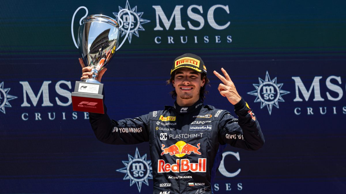 Red Bull prepara promoção de Tsolov à F1 em 2027 e aguarda decisão de Verstappen