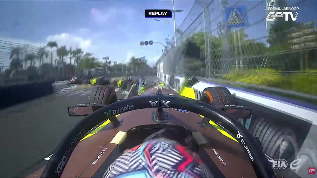 Ticktum acerta em cheio Evans e monta na traseira da Jaguar no eP de Sanya