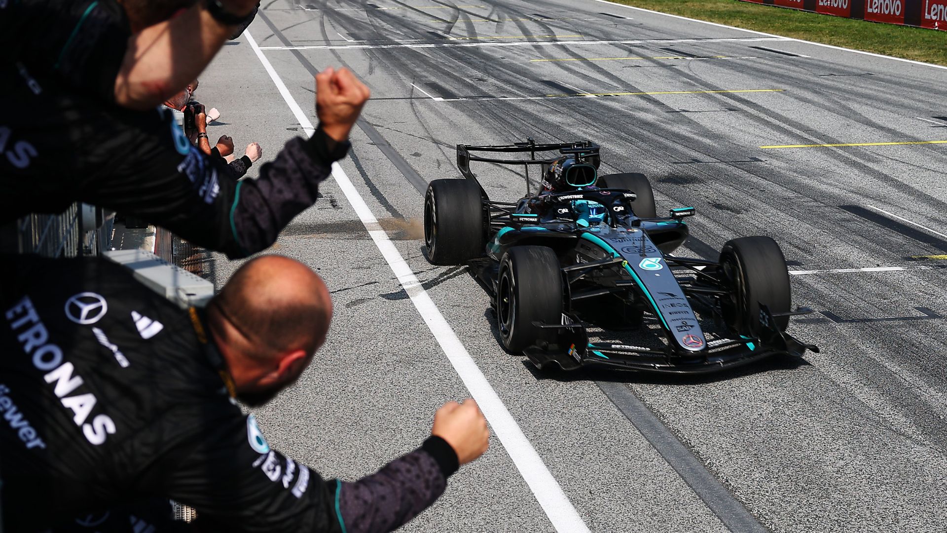 Mercedes elogia calma de Russell em vitória na Áustria: “Extraiu máximo do carro”