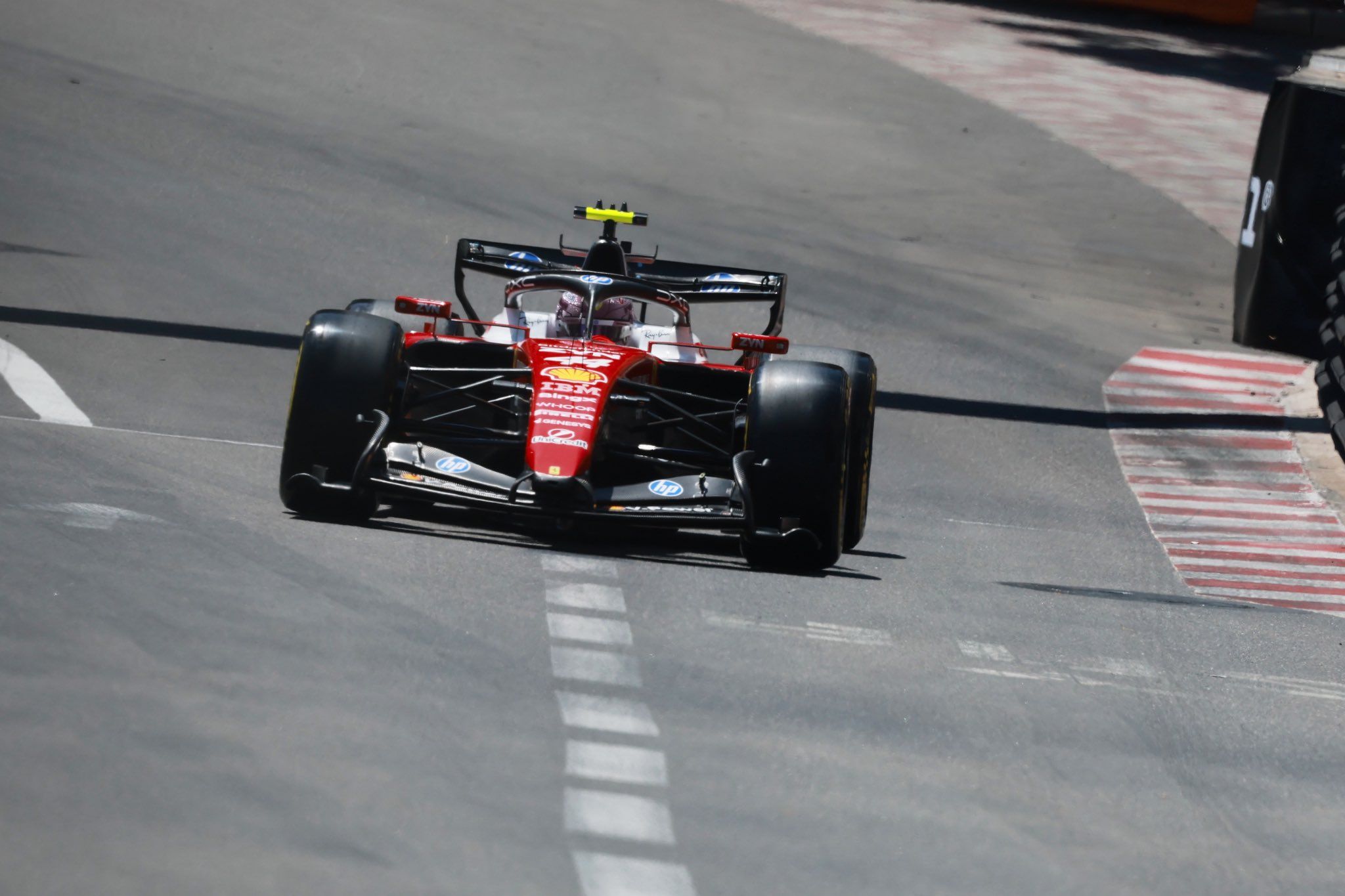 Ferrari confirma atualização no motor, mas ressalta: “Não vai mudar cenário”