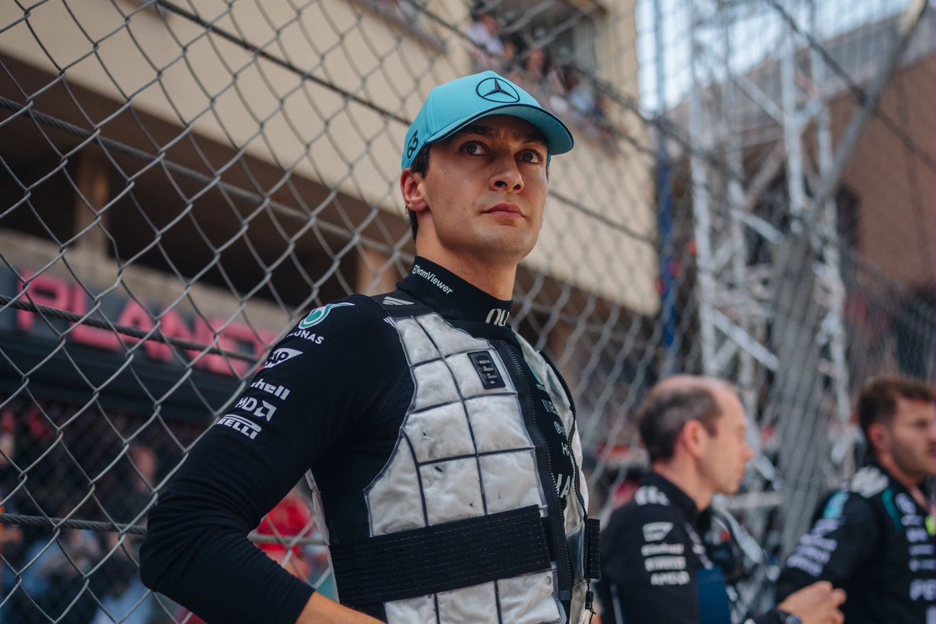 Mercedes explica retirada de pedido de revisão de punição a Russell em Mônaco