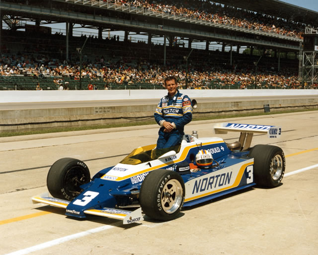 Penske recorda vitória polêmica de Bobby Unser na Indy 500 em pintura de Newgarden