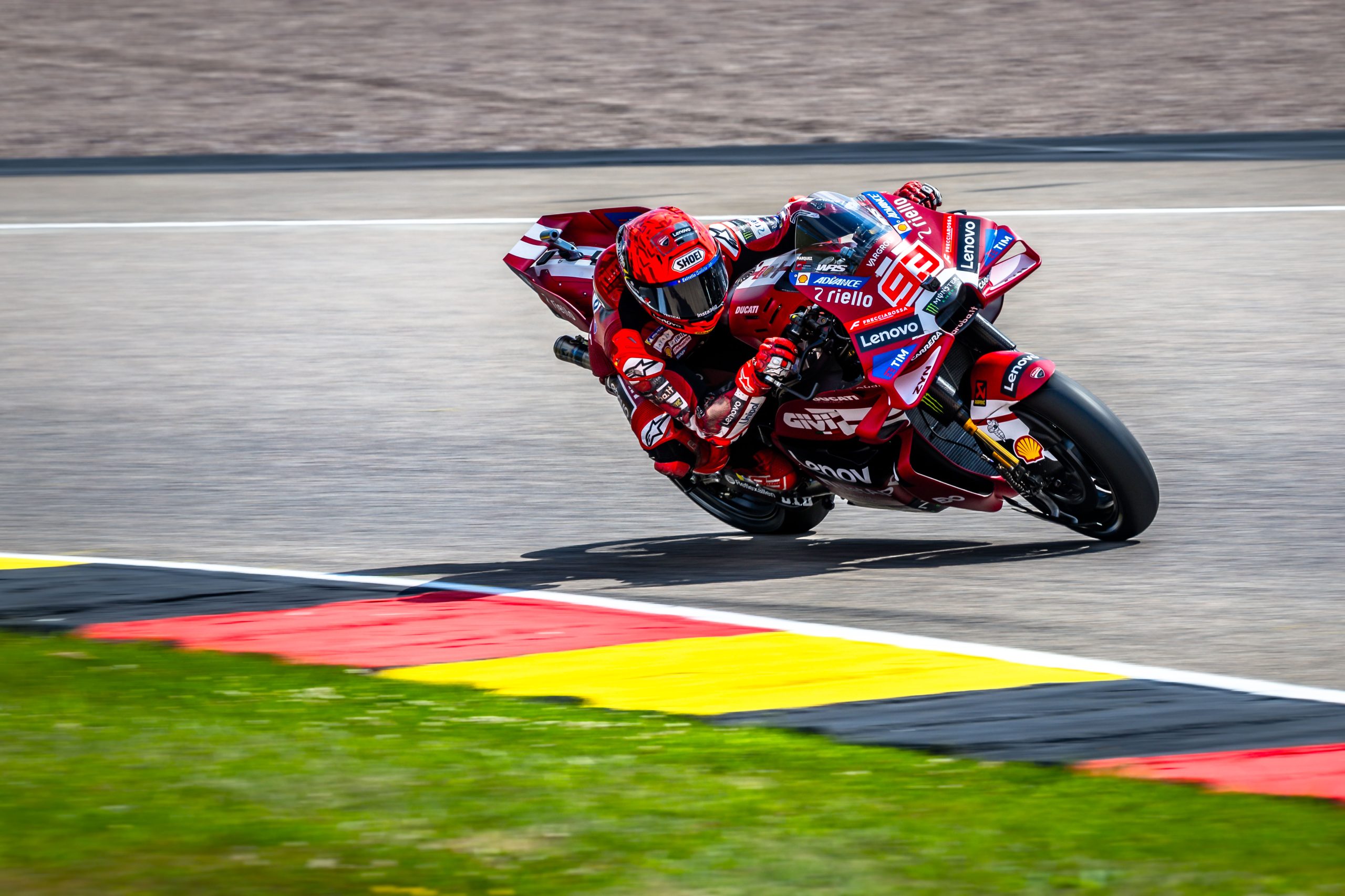 Marc Márquez amplia domínio em Sachsenring e vence GP da Alemanha