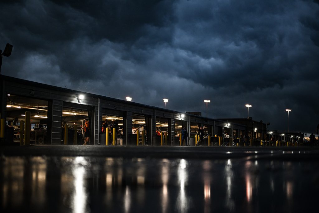 Indy mira audiência da Copa e em grande corrida, mas chuva põe tudo a perder