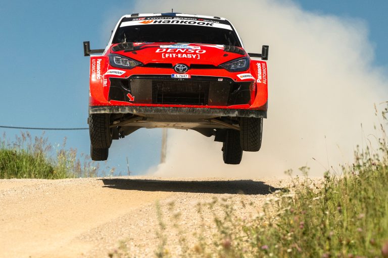 Pajari varre concorrência no 1º dia do Rali da Estônia e puxa 1-2 da Toyota no WRC