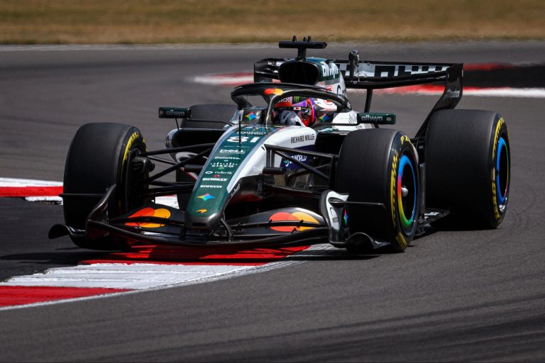 F1 2026, INGLATERRA, CORRIDA SPRINT, MCLAREN, OSCAR PIASTRI, CARRO