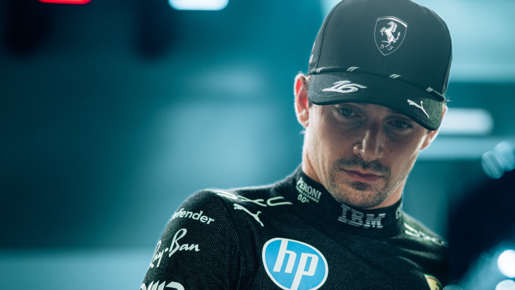 F1 2026, SINGAPURA, MARINA BAY, CLASSIFICAÇÃO, FERRARI, CHARLES LECLERC, ROSTO, RETRATO