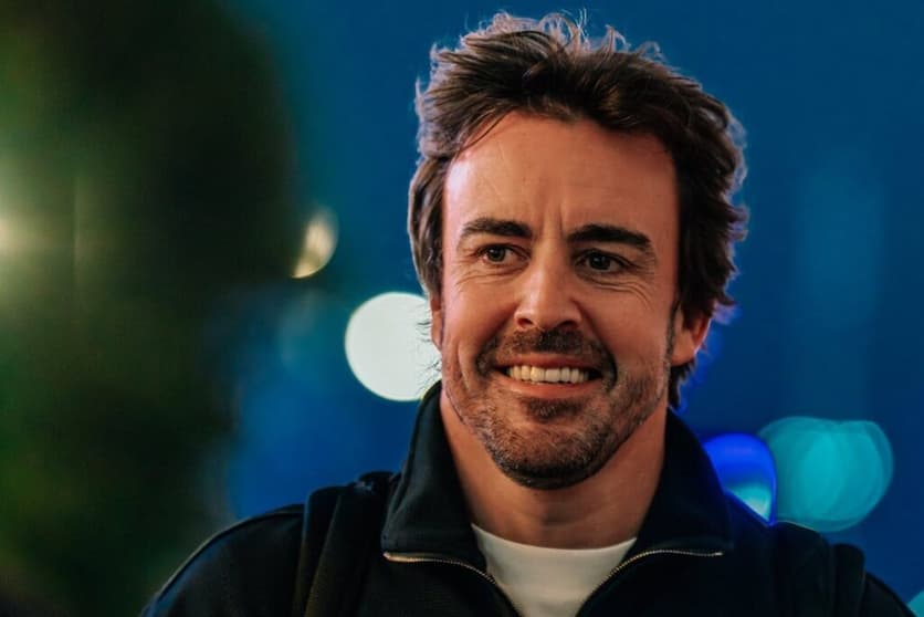 Alonso destaca liderazgo de Aston Martin en F1 y afirma: «No necesitamos a Horner»