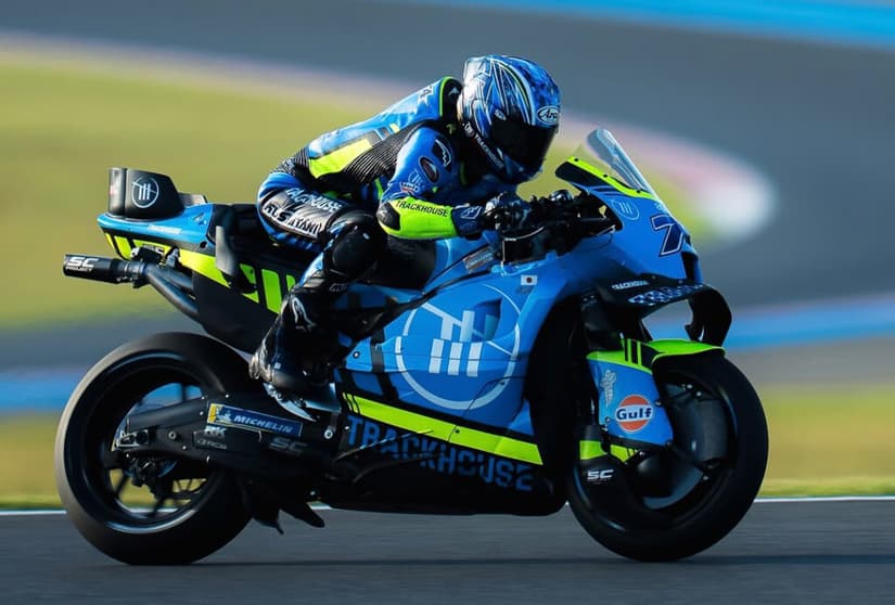 Trackhouse anuncia fecha de lanzamiento de las motos de Fernández y Ogura para 2026