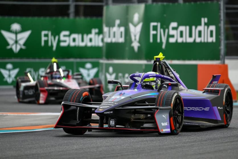 Müller vence a Drugovich en el duelo final y conquista la pole del ePrix de Miami