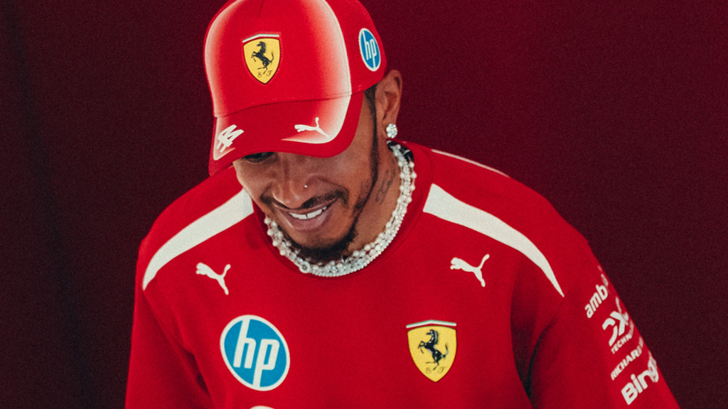 F1 2026, SINGAPURA, MARINA BAY, CORRIDA, FERRARI, LEWIS HAMILTON, ROSTO, RETRATO
