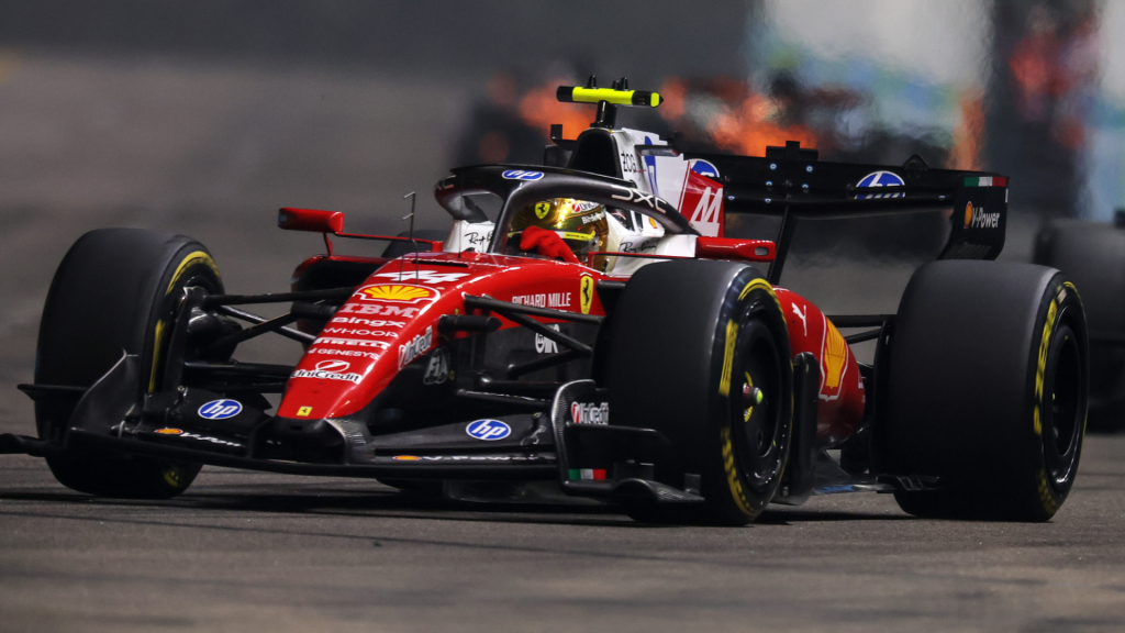 F1 2026, SINGAPURA, MARINA BAY, CORRIDA, FERRARI, LEWIS HAMILTON, CARRO
