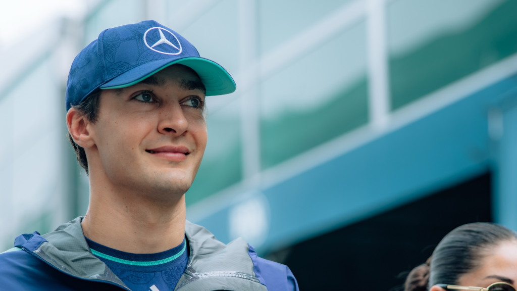 F1 2026, SINGAPURA, MARINA BAY, CORRIDA, MERCEDES, GEORGE RUSSELL, RETRATO