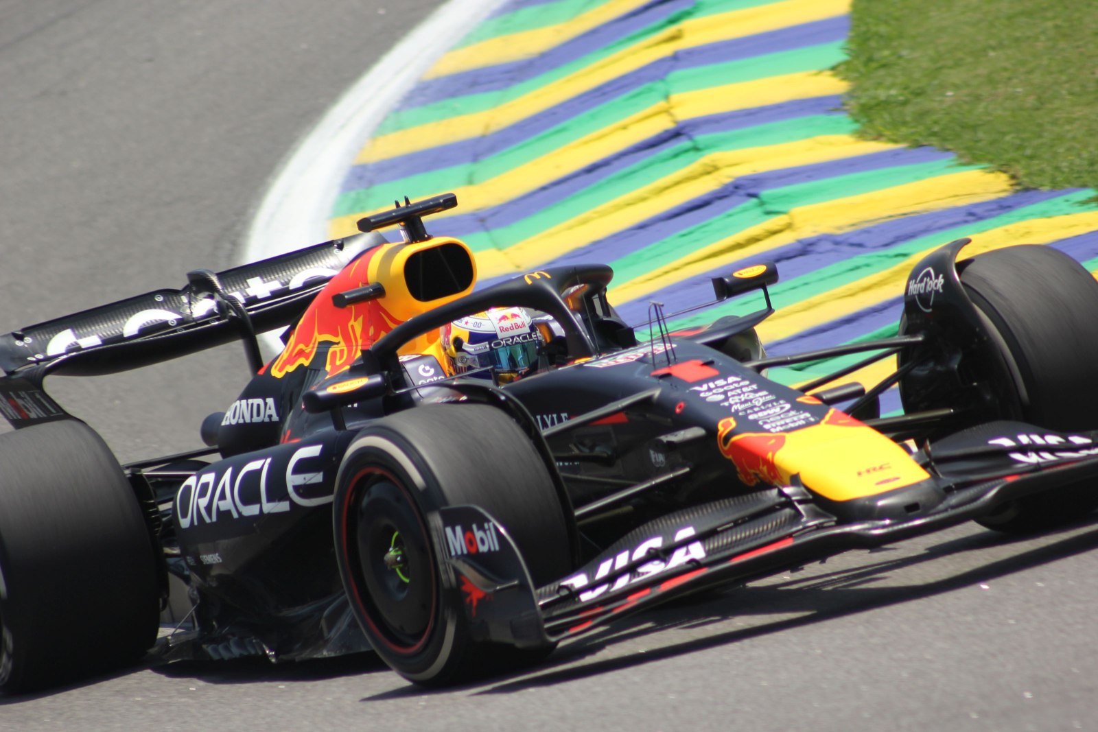 Verstappen se queja y ve situación «muy mala» de Red Bull en São Paulo - Noticia de F1 - Grande Prêmio en Español