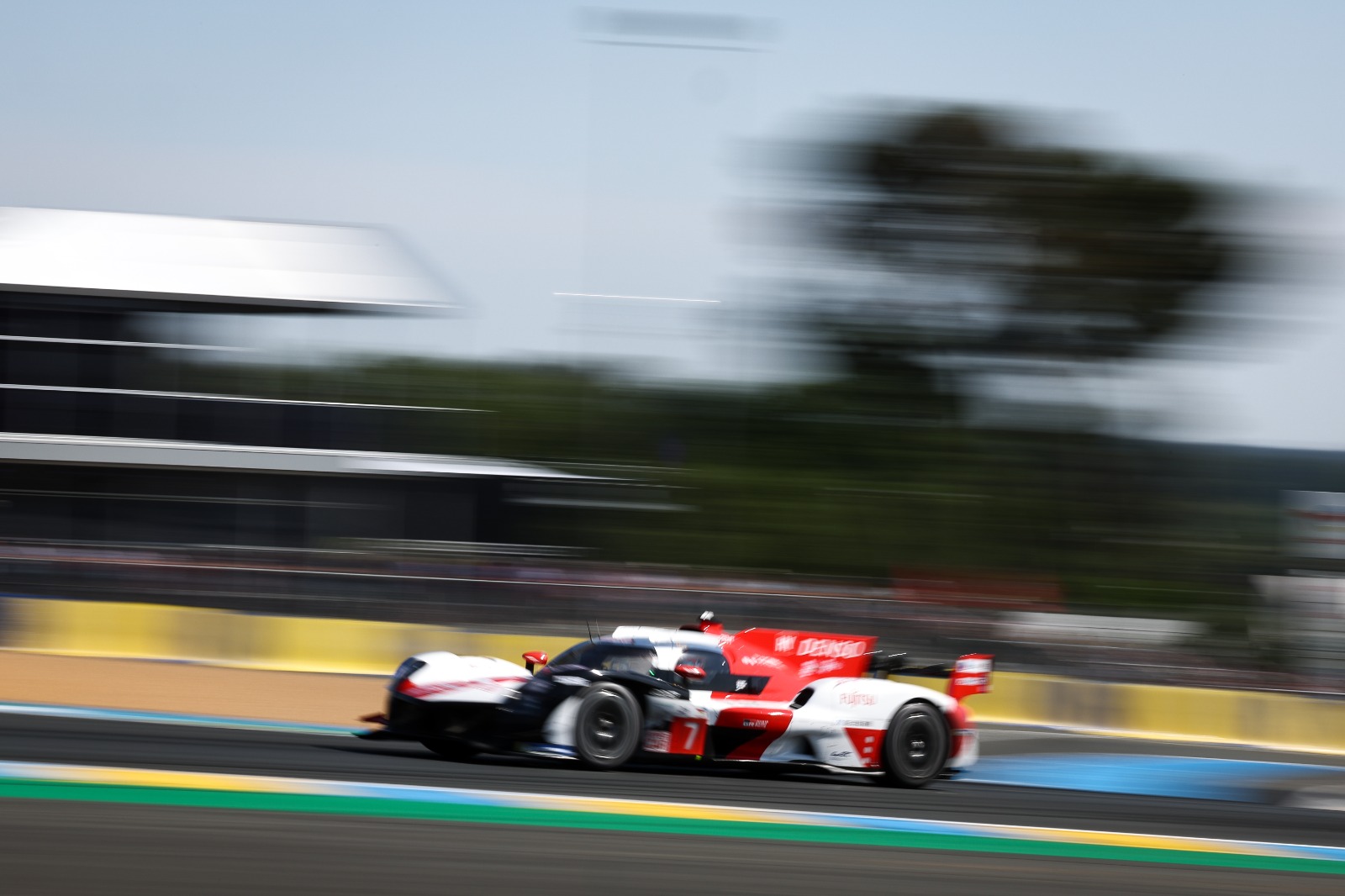 López se inquieta con velocidad de Ferrari de cara a Le Mans; “Tiene 10 km/h más”