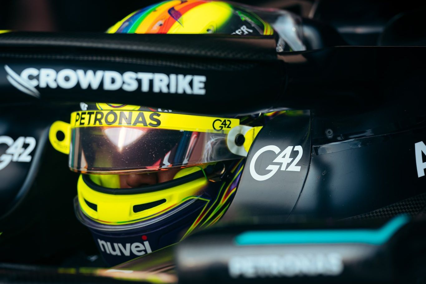 Hamilton ve a Verstappen lejos y desea “hacer la vida de Alonso un infierno” en Canadá